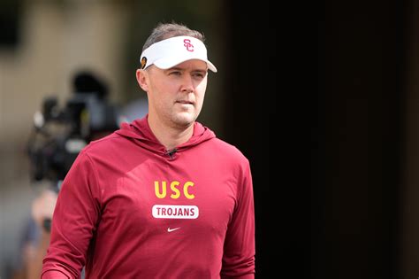 USC coach Lincoln Riley, Trojans players heap praise on Deion Sanders’ Colorado Buffaloes